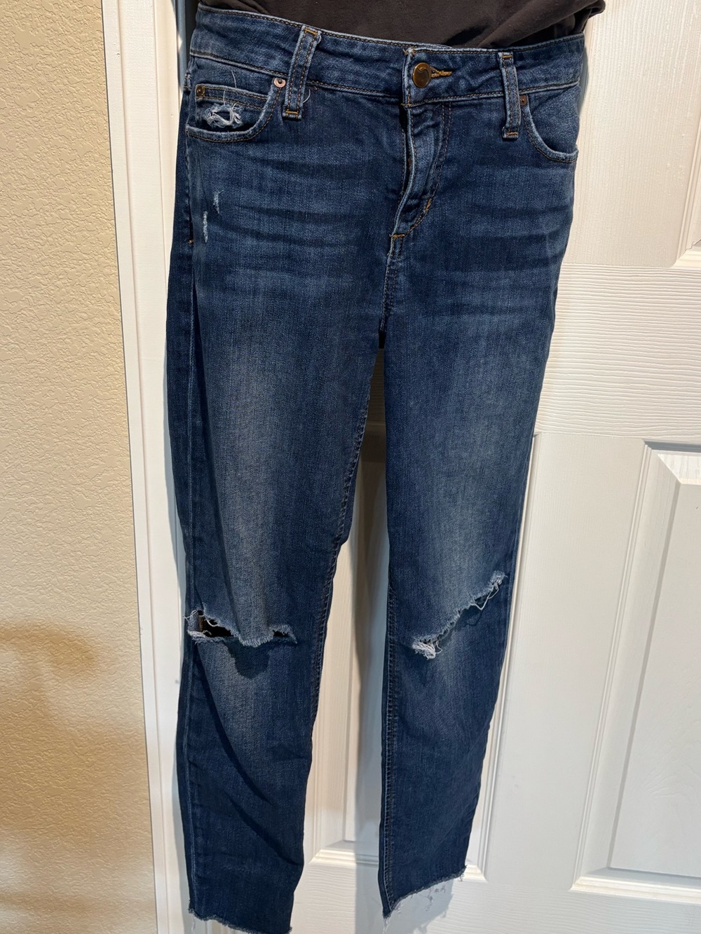 Joe's Jeans Dark Blue Distressed Ankle Crop